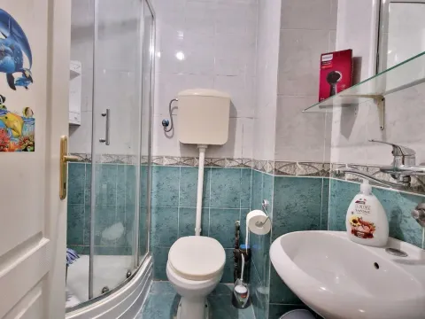 Izdavanje, jednosoban stan, 40m², Budva, Crna Gora - image 13