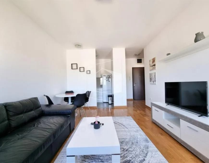 Izdavanje, jednosoban stan, 42m2, City Kvart, Podgorica