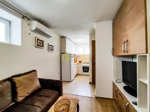 Izdavanje, garsonjera, 25m², Preko Morače, Podgorica - image 4