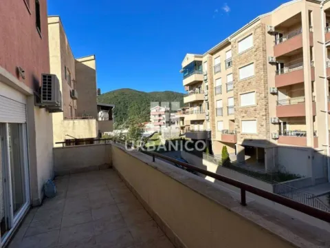 Izdavanje, dvosoban stan, 70m², Podmaine, Budva - image 7