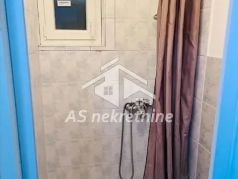 Izdavanje, četvorosoban stan, 107m², Stari Grad, Beograd - image 20