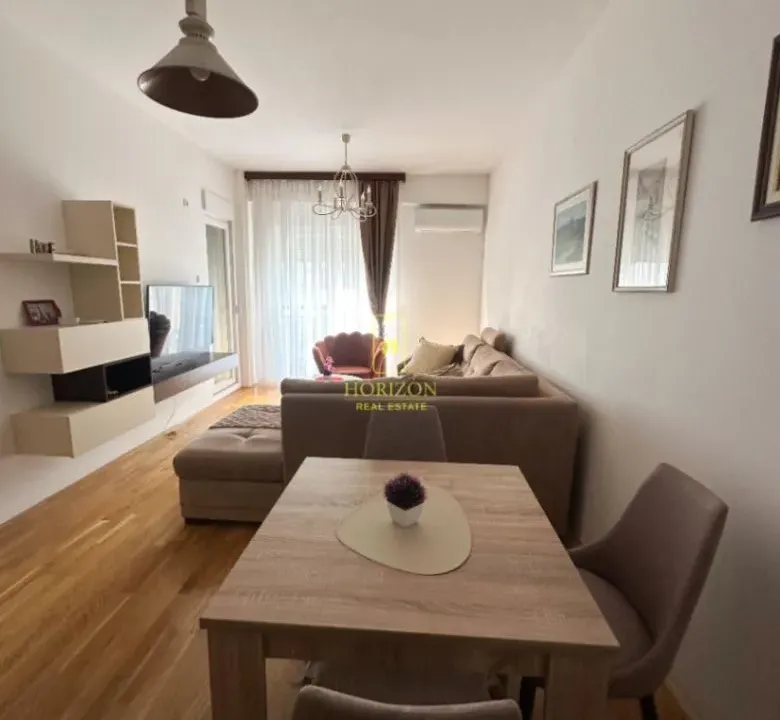 Izdavanje, dvosoban stan, 70m², Ljubović, Podgorica