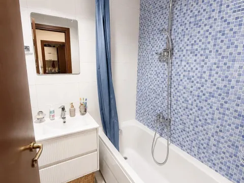 Izdavanje, jednosoban stan, 50m², City Kvart, Podgorica - image 9
