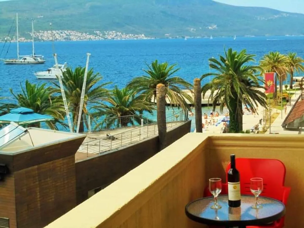 Rent, one bedroom apartment, 55m², Centar, Tivat