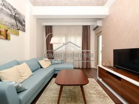 Izdavanje, jednosoban stan, 46m2, Vezirov Most, Podgorica Izdavanje, jednosoban stan, 46m2, Vezirov Most, Podgorica