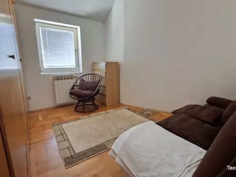 Izdavanje, garsonjera, 120m², Severni Bulevar, Zvezdara Sve Podlokacije - image 8