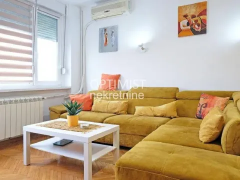 Stan in Vračar Sve Podlokacije