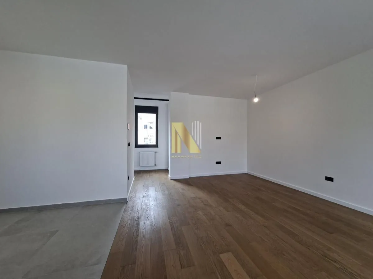Prodaja, četvorosoban stan, 98m², Grbavica, Novi Sad Sve Podlokacije