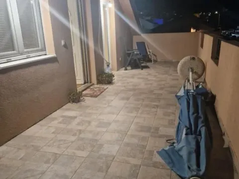 Izdavanje, jednosoban stan, 57m², Tivat, Crna Gora - image 8