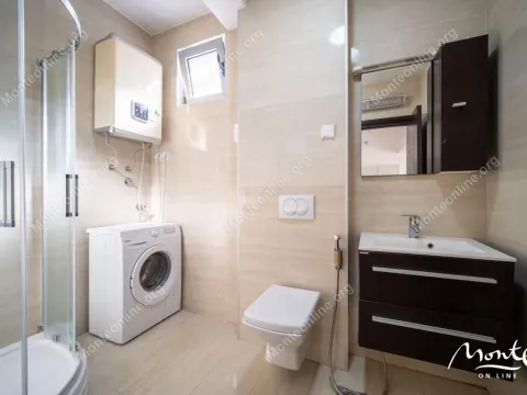 Sale, one bedroom apartment, 56m², Dobrota, Kotor - image 19