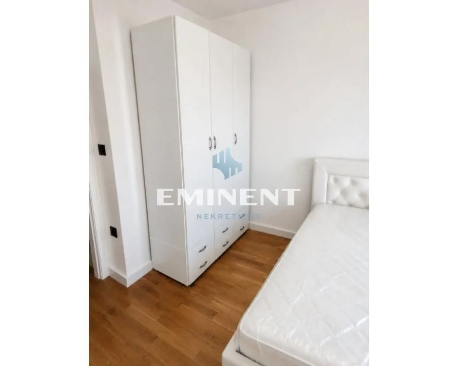 Izdavanje, dvosoban stan, 41m², Zemun Gornji Grad, Zemun Sve Podlokacije