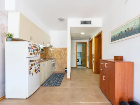 Sale, two bedroom apartment, 79m², Bečići, Budva - image 9