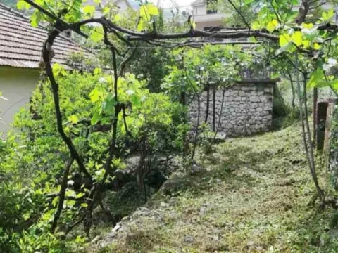 Prodaja, plac, 700m², Kotor, Crna Gora - image 2