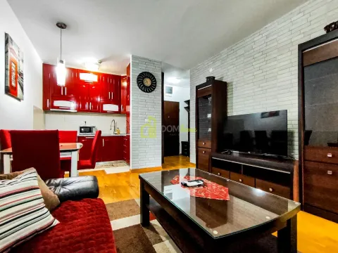 Izdavanje, jednosoban stan, 62m², City Kvart, Podgorica - image 2