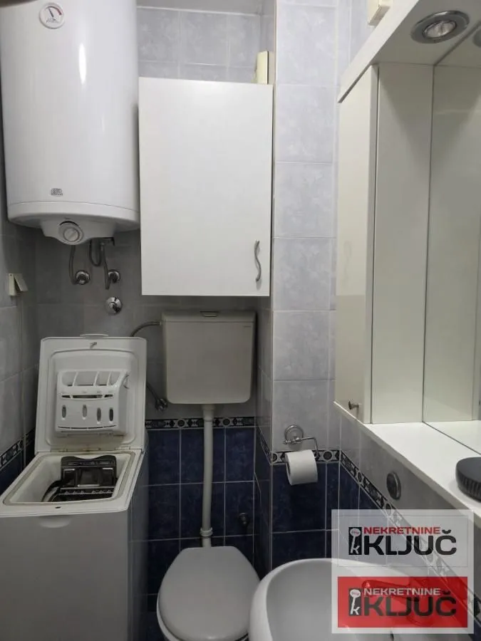 Izdavanje, jednosoban stan, 27m², Bulevar Oslobodjenja, Novi Sad Sve Podlokacije