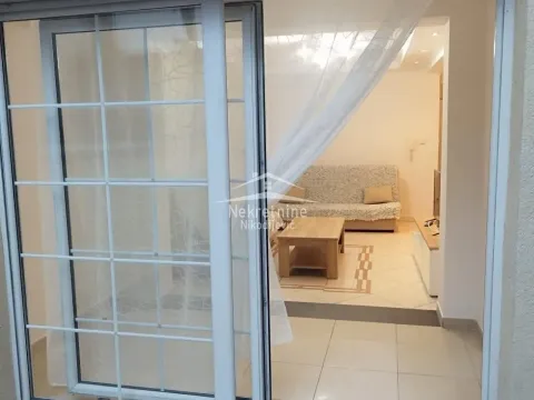 Izdavanje, trosoban stan, 70m², Šumice, Beograd - image 18