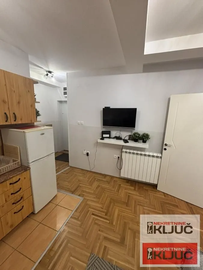 Prodaja, jednosoban stan, 25m², Centar, Novi Sad