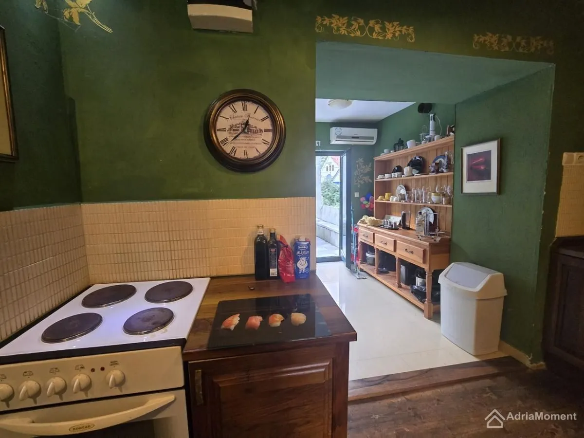 Prodaja, kuća, 180m², Kamenari, Herceg Novi
