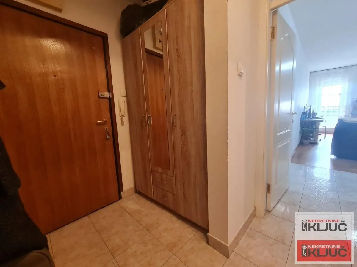 Izdavanje, dvosoban stan, 52m², Sajmište, Novi Sad