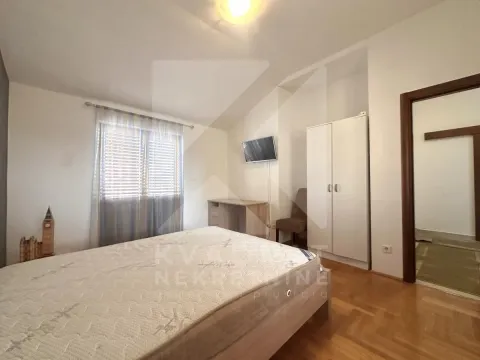 Rent, house, 326m², Stari Aerodrom, Podgorica - image 19