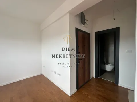 Izdavanje, dvosoban stan, 95m², Zagorič, Podgorica - image 11