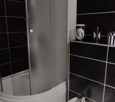 Izdavanje, trosoban stan, 95m², Đeram Pijaca, Beograd - image 10