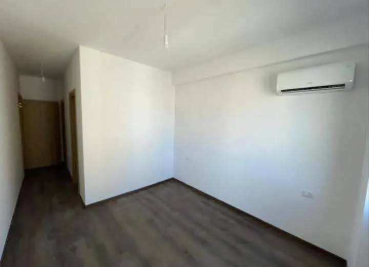 Prodaja, dvosoban stan, 80m², Pobrežje, Podgorica