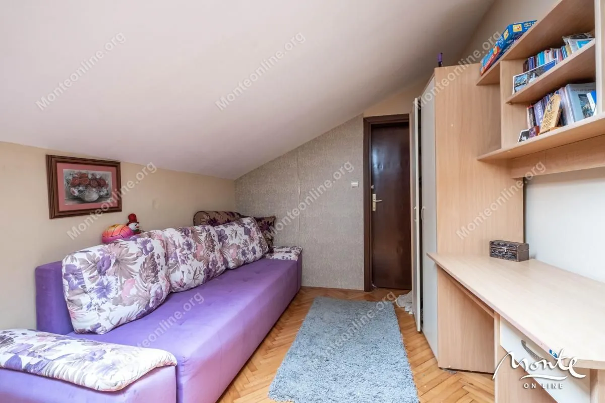 Prodaja, trosoban stan, 63m², Tivat, Crna Gora
