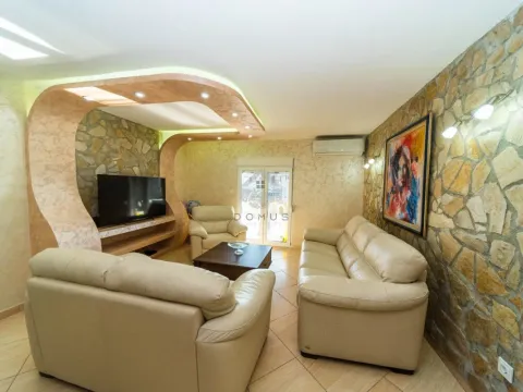 Sale, house, 200m², Zeta, Podgorica - image 26