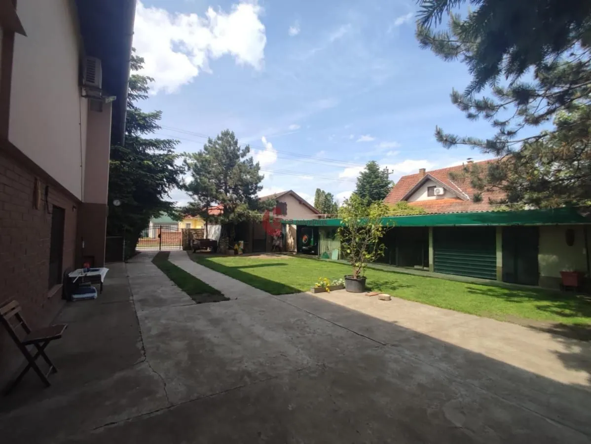 Prodaja, kuća, 300m², Hajdukovo, Subotica