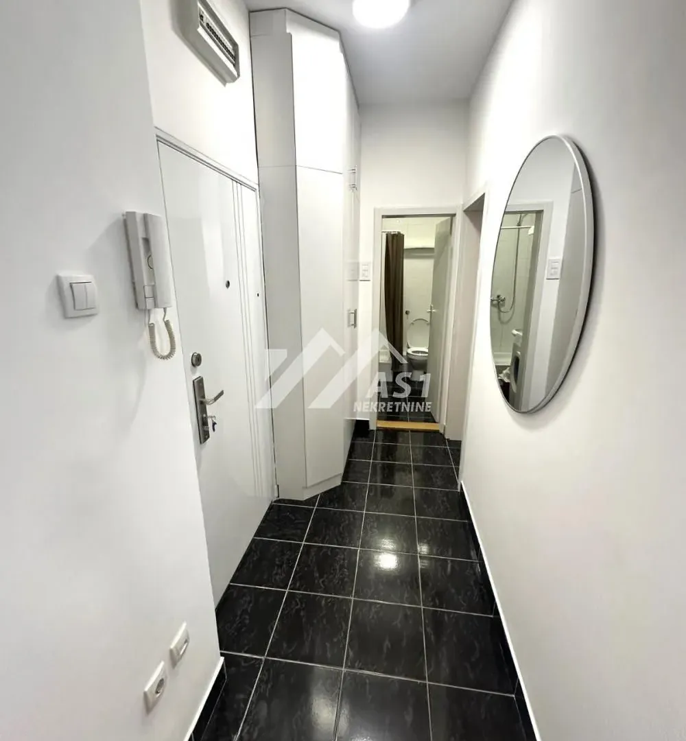 Izdavanje, dvosoban stan, 46m², Sajam, Novi Sad Sve Podlokacije
