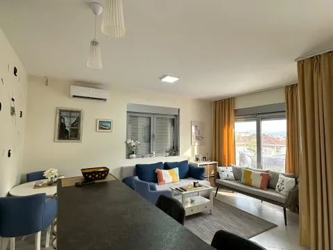 Izdavanje, jednosoban stan, 48m², Tivat, Crna Gora - image 16