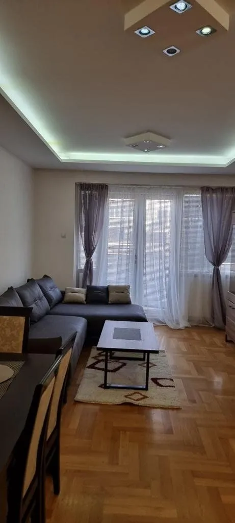 Izdavanje, jednosoban stan, 60m², Preko Morače, Podgorica