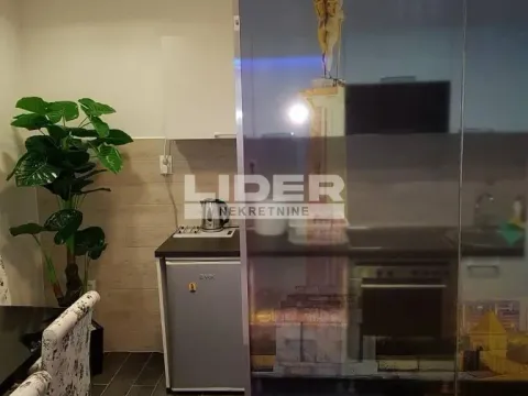 Rent, two bedroom apartment, 52m², Stari Grad, Beograd - image 12