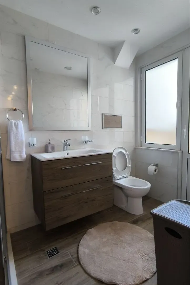 Rent, two bedroom apartment, 68m², Centar, Tivat