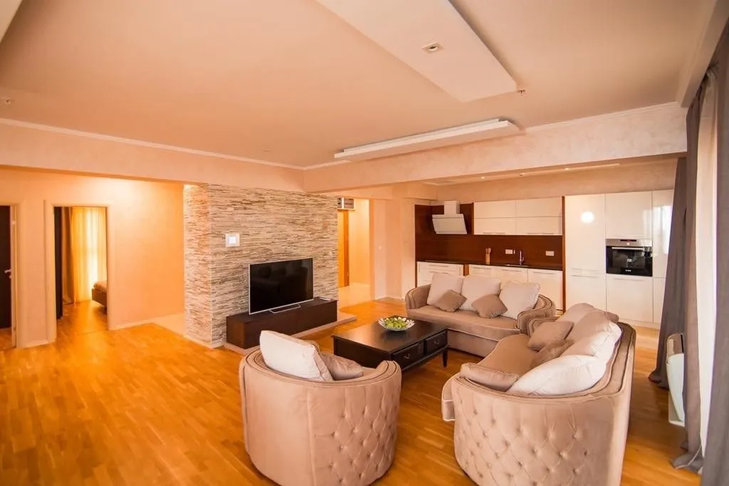 Sale, two bedroom apartment, 151m², Bečići, Budva