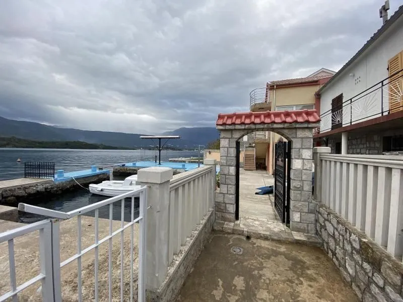 Prodaja, kuća, 323m², Bogišići, Tivat