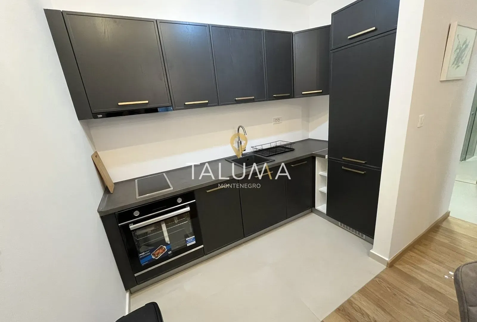 Izdavanje, jednosoban stan, 45m², City Kvart, Podgorica