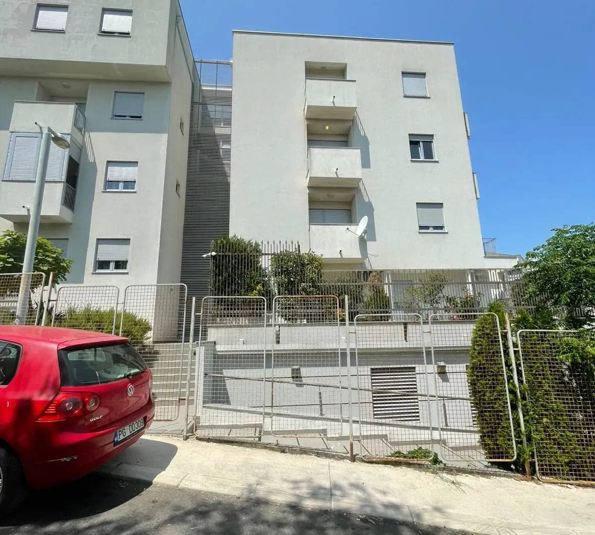 Izdavanje, jednosoban stan, 49m², Zagorič, Podgorica