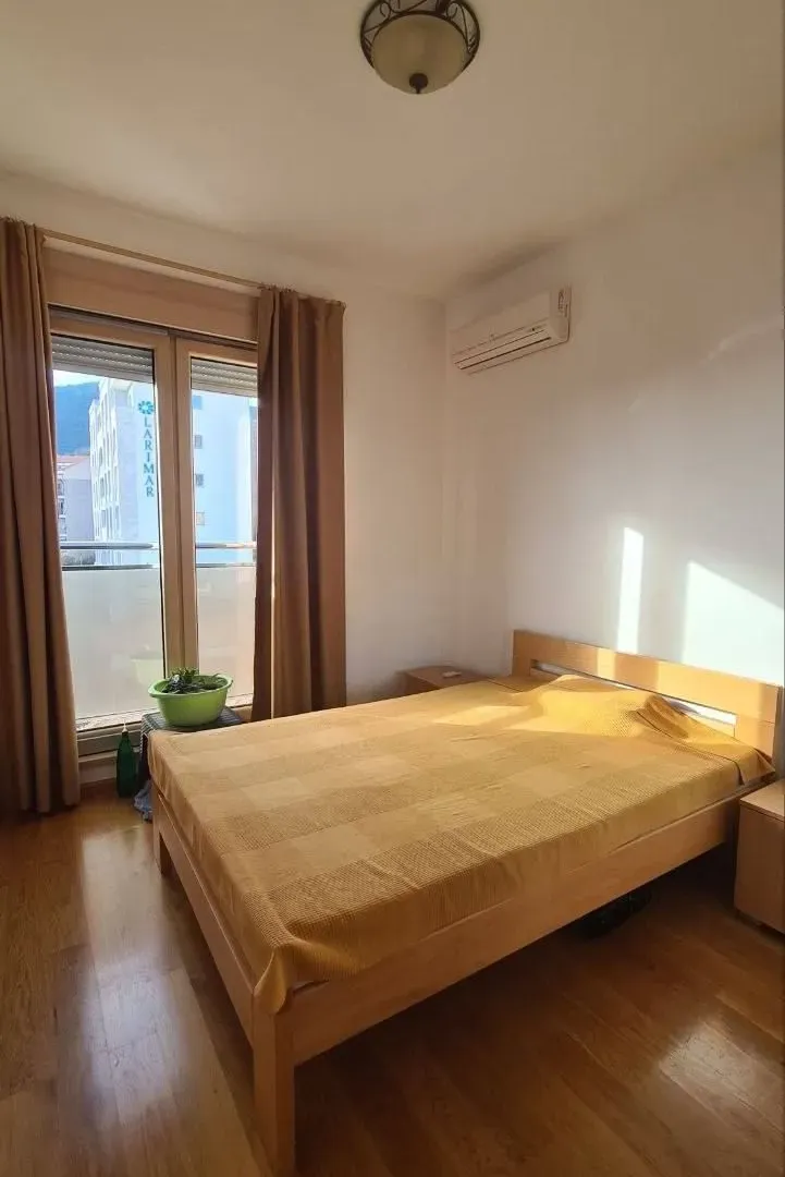 Sale, two bedroom apartment, 67m², Bečići, Budva