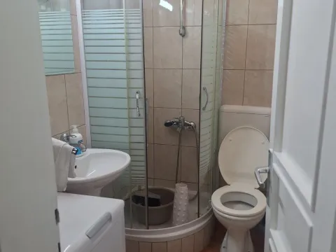 Izdavanje, jednosoban stan, 38m², Centar, Podgorica - image 9