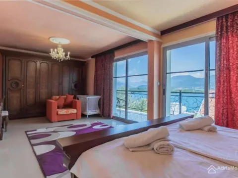 Prodaja, kuća, 220m², Đuraševići, Tivat - image 2