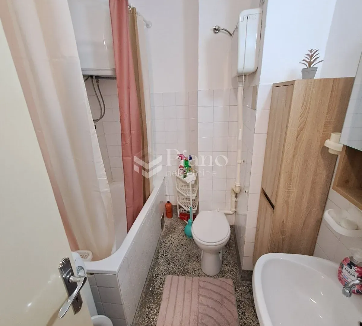 Izdavanje, dvosoban stan, 65m², Zagorič, Podgorica