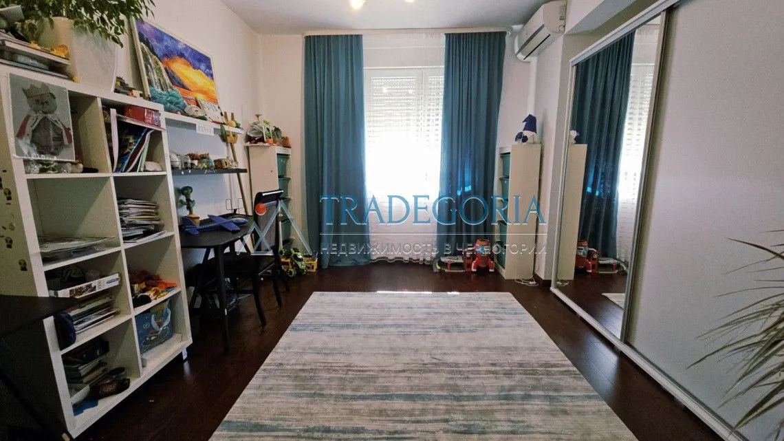 Prodaja, trosoban stan, 151m², Bar, Crna Gora