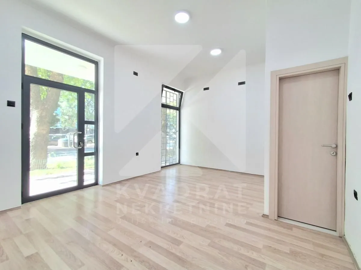 Rent, office space, 64m², Blok 7, Podgorica