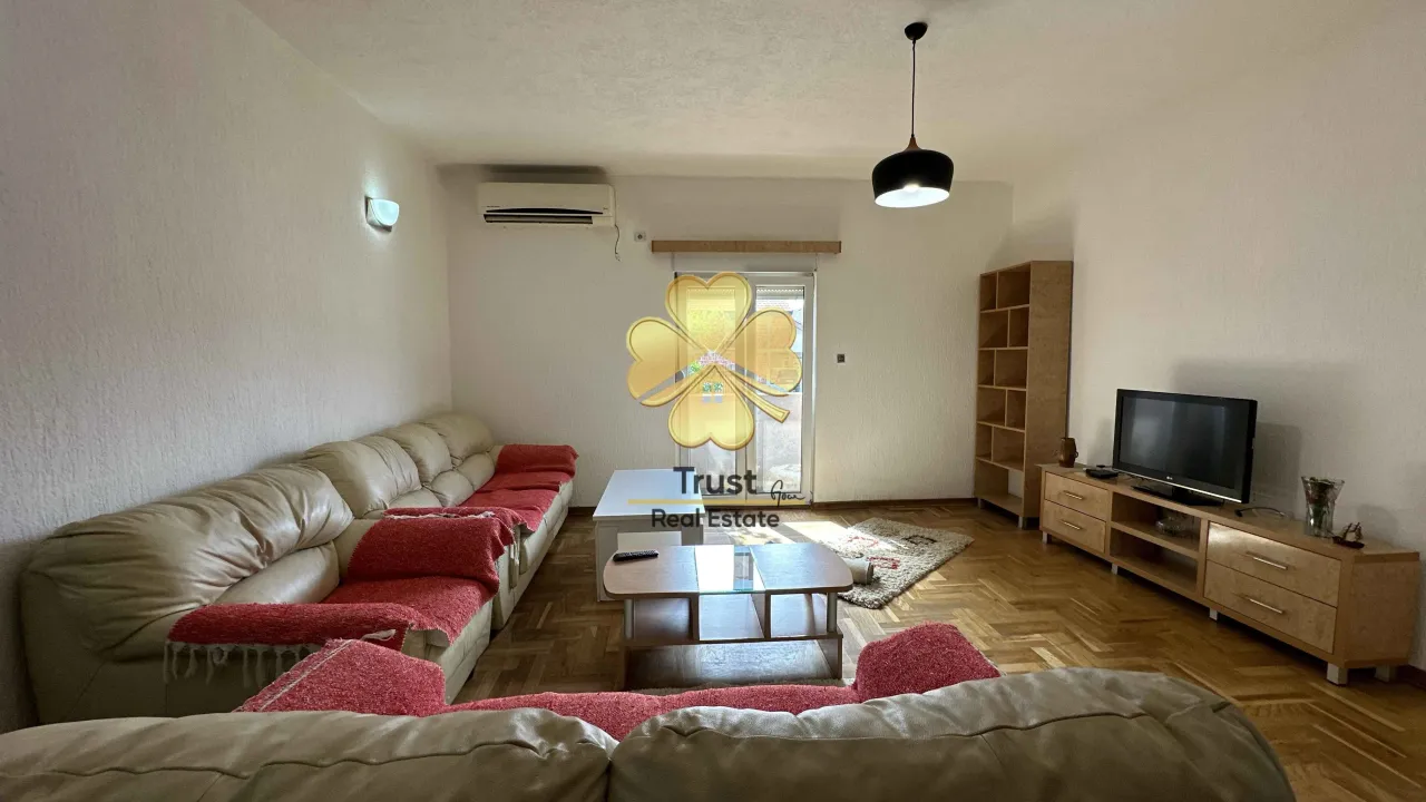 Izdavanje, dvosoban stan, 80m², Zagorič, Podgorica