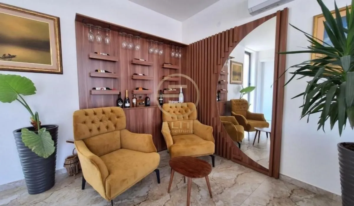 Prodaja, stan, 145m², Sremska Kamenica, Petrovaradin