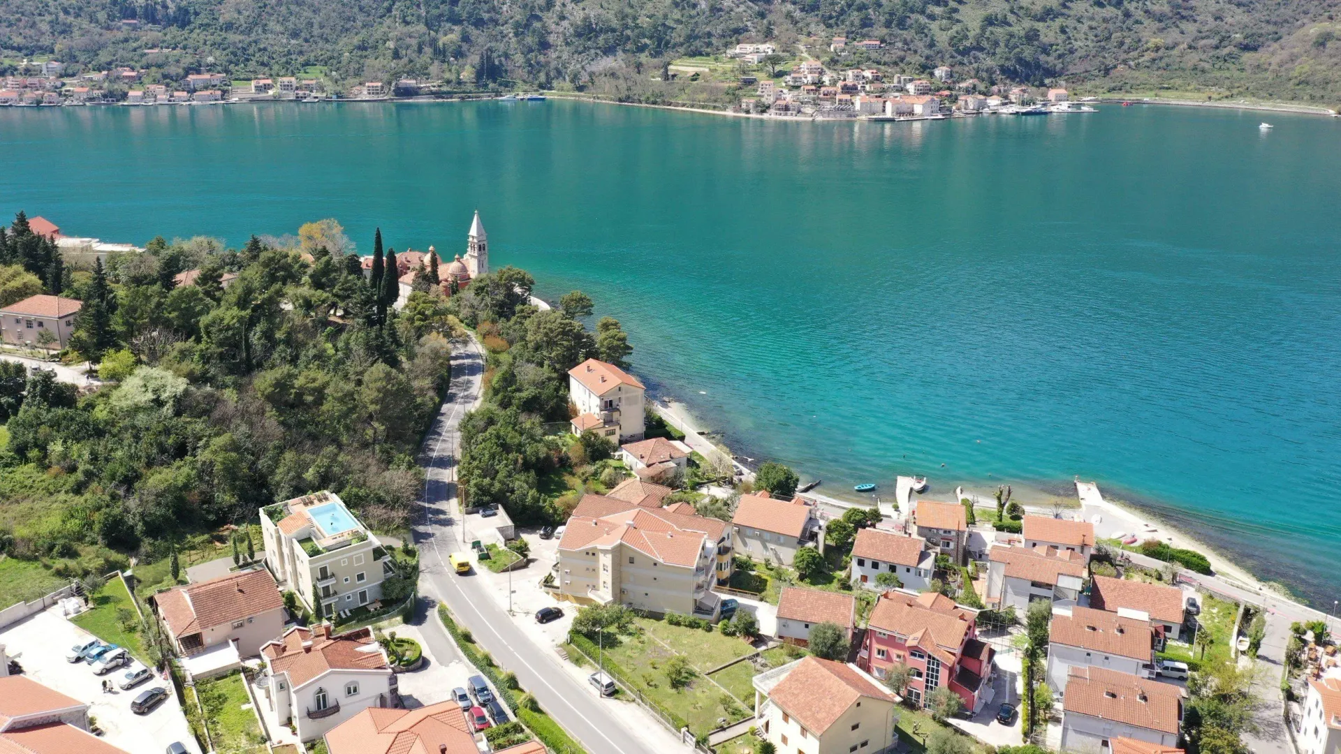 Prodaja, trosoban stan, 85m², Dobrota, Kotor