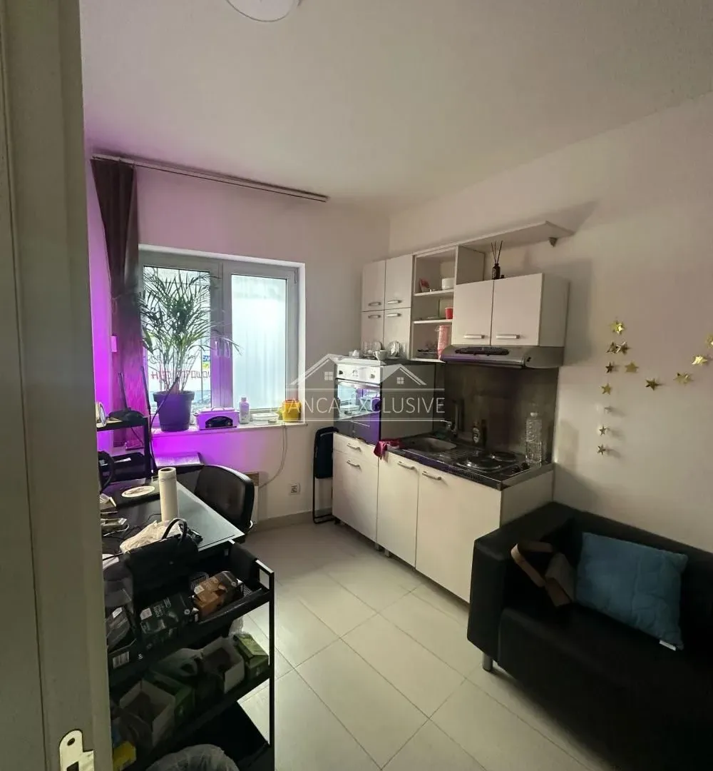 Prodaja, dvosoban stan, 49m², Stari Grad, Beograd