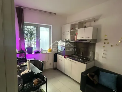 Prodaja, dvosoban stan, 49m², Stari Grad, Beograd - image 1